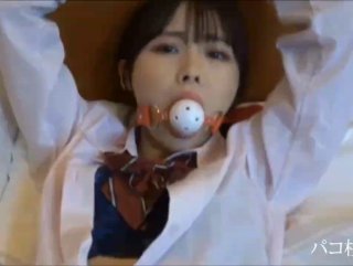 MIAA-992 娘·息子が通うデカ尻保育士さんはママと倦怠期中の絶倫パパ友おやじを集めて イキ果てるまで鬼ピス